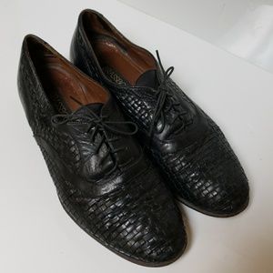 BrassBoot Men's Textured Leather Dress Shoes